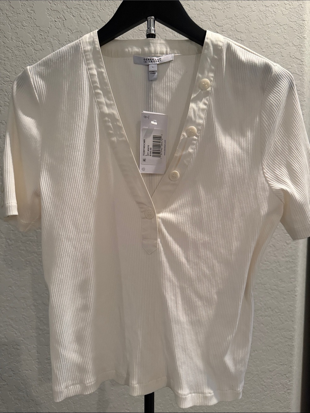 Derek Lam Cream Ribbed V-Neck Button Short Sleeve Top